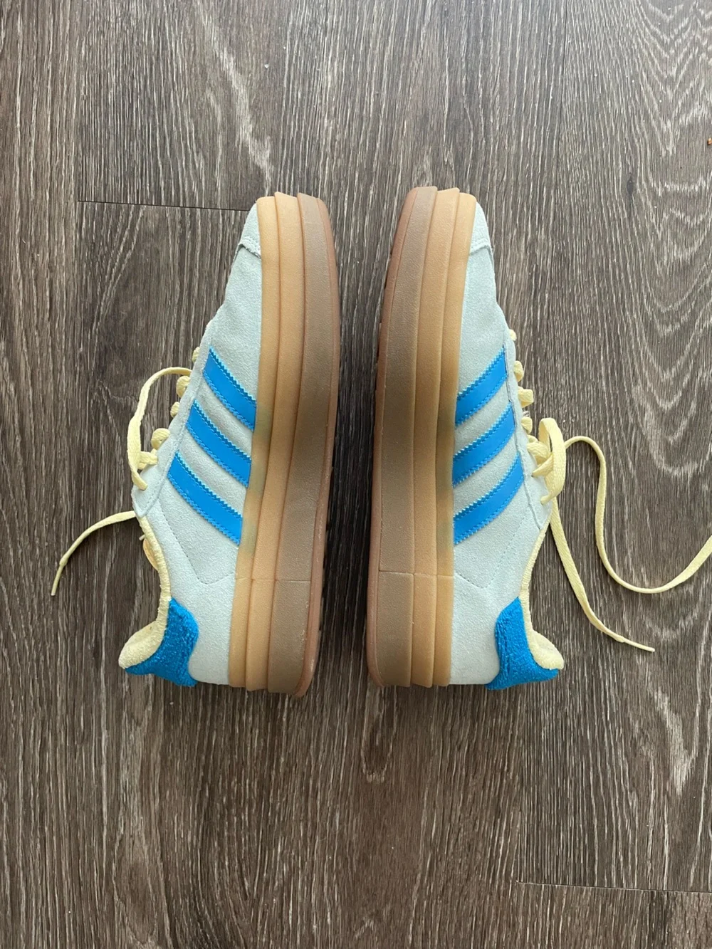 adidas Gazelles Women Size 8.5 Blue & Light Yellow Sneakers